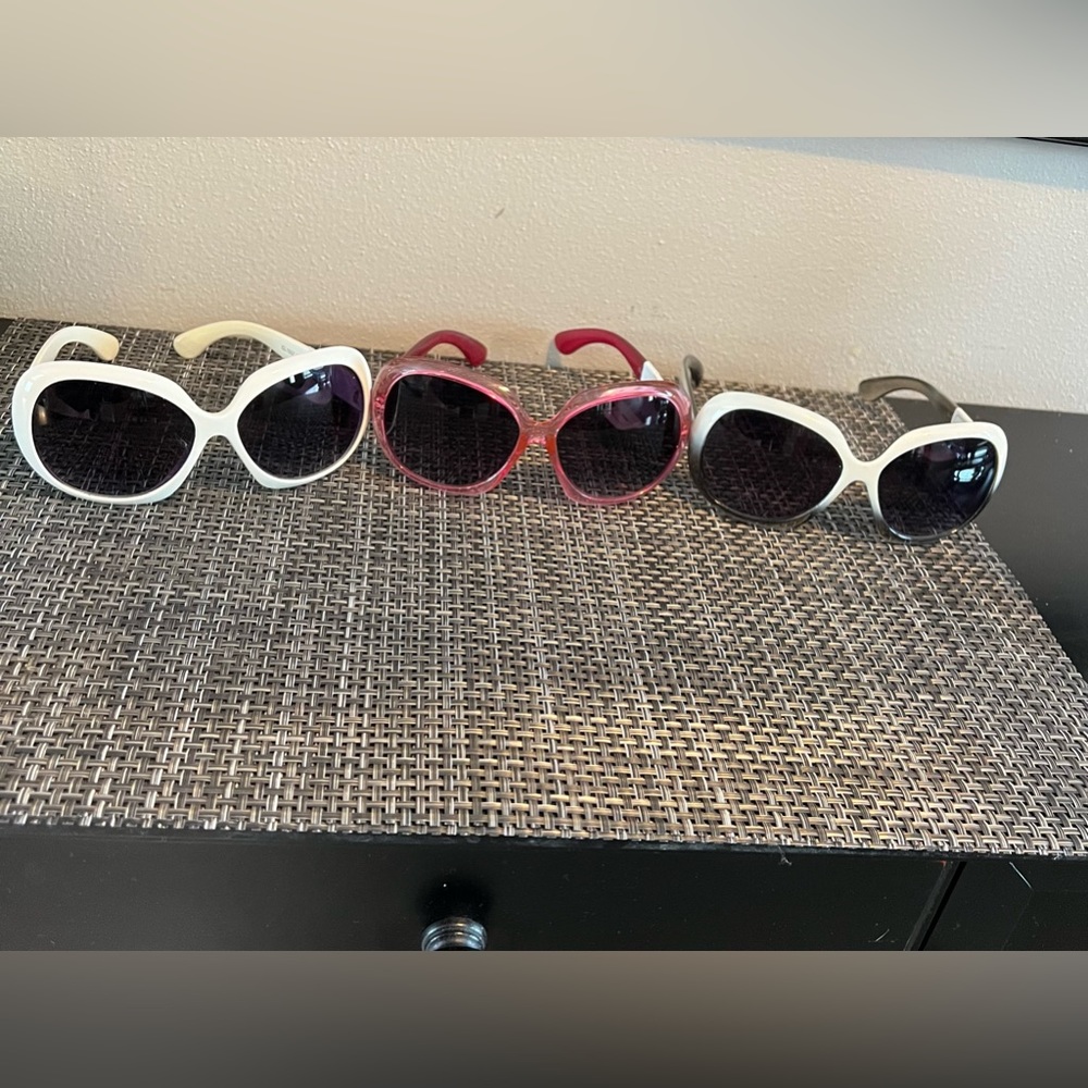 Bundle of Sunglasses